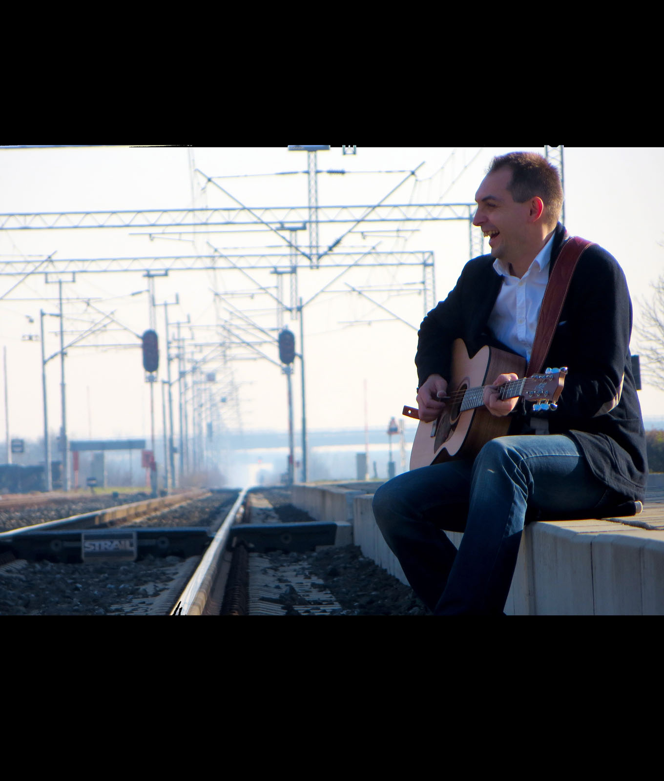 Željeznička stanica Velika Gorica, Gradići, kolodvor, pruga, tračnice, semafor, vlak, gitara