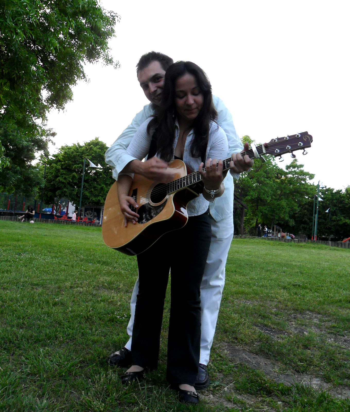 Trešnjevka, Savski nasip, dječji park, gitara, igralište